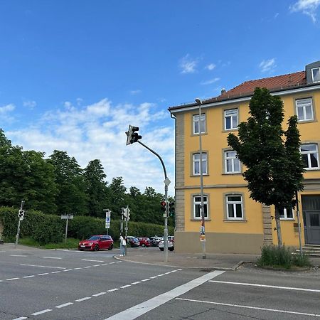 Bella Casa - Business&Family - 2 Zimmer Direkt Neben Schloss, Parkplatz, Smarttv, Netflix, Waschmaschine, 24H Checkin, 71Qm, Kingsizebett, Hotelbettwaesche Ludwigsburg Luaran gambar