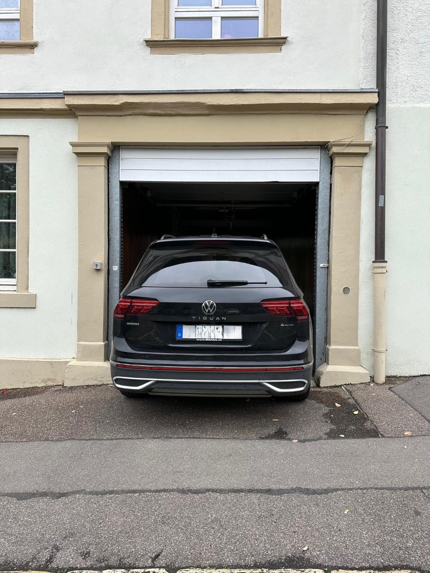 Bella Casa - Business&Family - 2 Zimmer Direkt Neben Schloss, Parkplatz, Smarttv, Netflix, Waschmaschine, 24H Checkin, 71Qm, Kingsizebett, Hotelbettwaesche Ludwigsburg Luaran gambar
