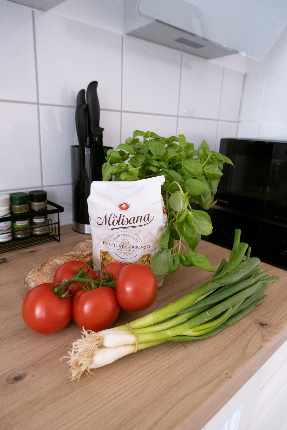 Bella Casa - Business&Family - 2 Zimmer Direkt Neben Schloss, Parkplatz, Smarttv, Netflix, Waschmaschine, 24H Checkin, 71Qm, Kingsizebett, Hotelbettwaesche Ludwigsburg Luaran gambar